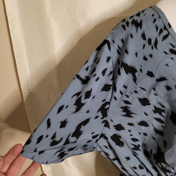 Shein Curve Blue and Black Binding Shirt - 3XL - Picture 2 of 13